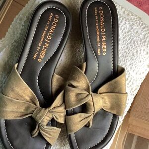 Donald J. Pliner Women's Brown Bow Sandals